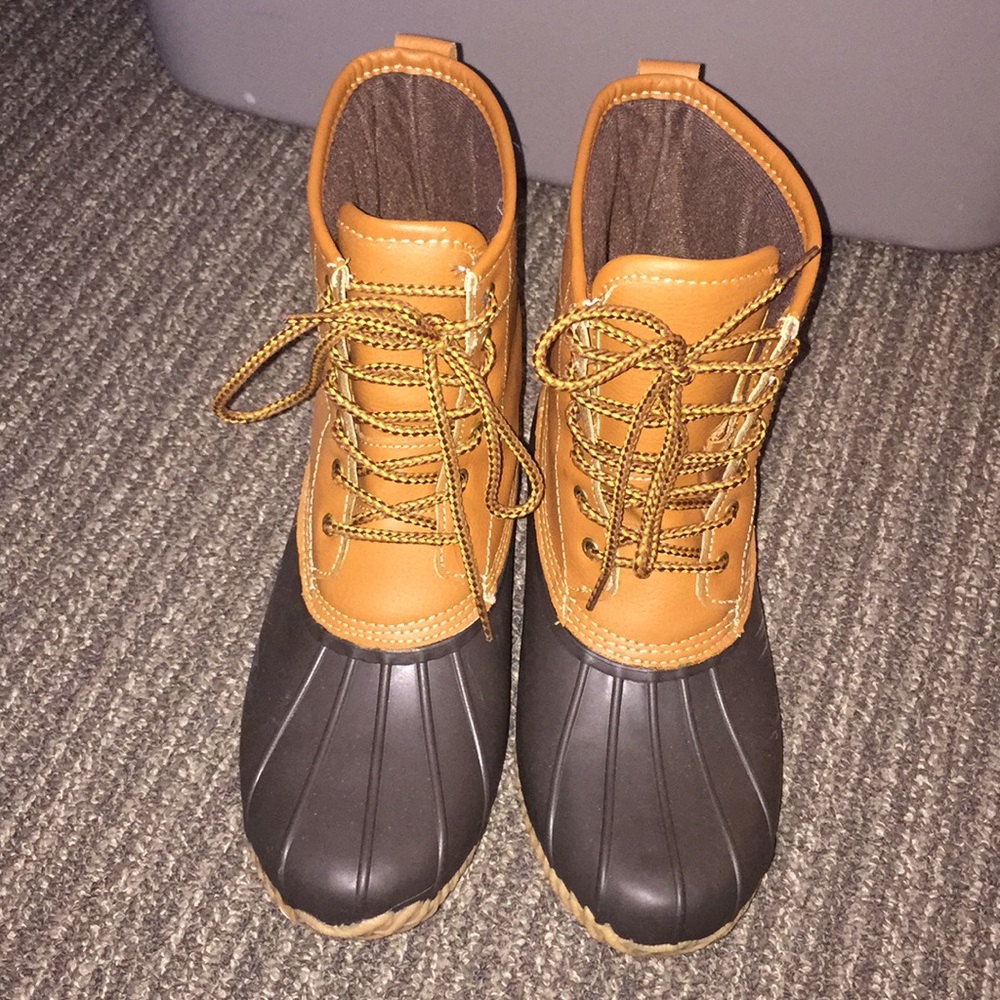 Leather duck boots
